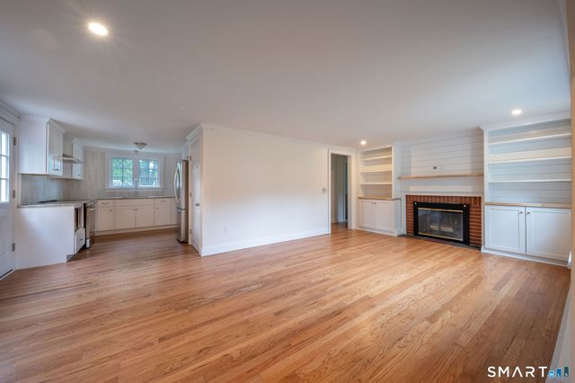 26 Ninety Rod Road, Clinton, CT 06413