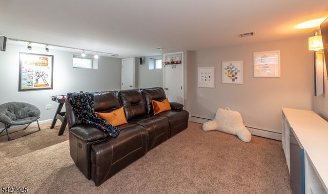 32 Yale St, Maplewood Twp., NJ 07040