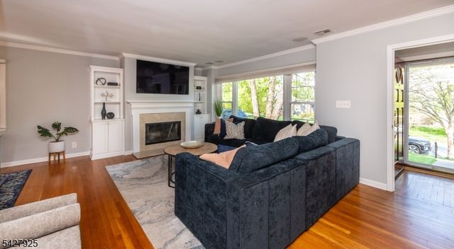 32 Yale St, Maplewood Twp., NJ 07040