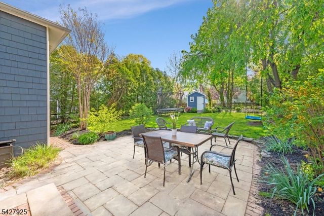 32 Yale St, Maplewood Twp., NJ 07040