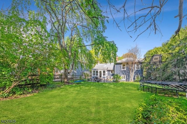 32 Yale St, Maplewood Twp., NJ 07040