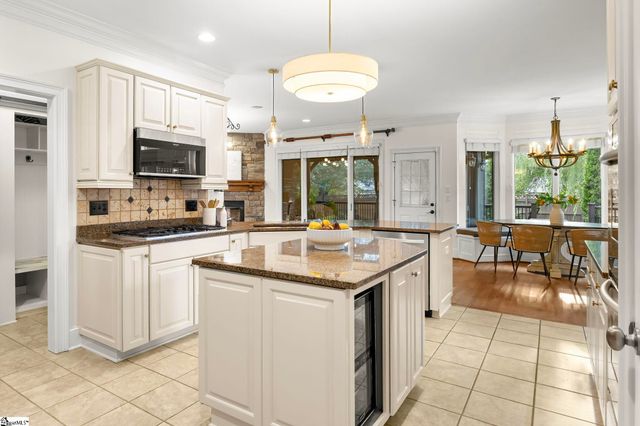 24 Appian Circle, Simpsonville, SC 29681