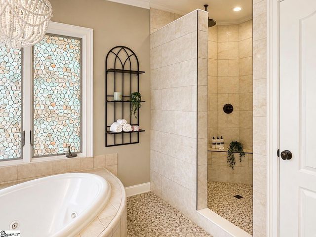 24 Appian Circle, Simpsonville, SC 29681