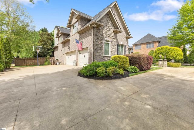 24 Appian Circle, Simpsonville, SC 29681