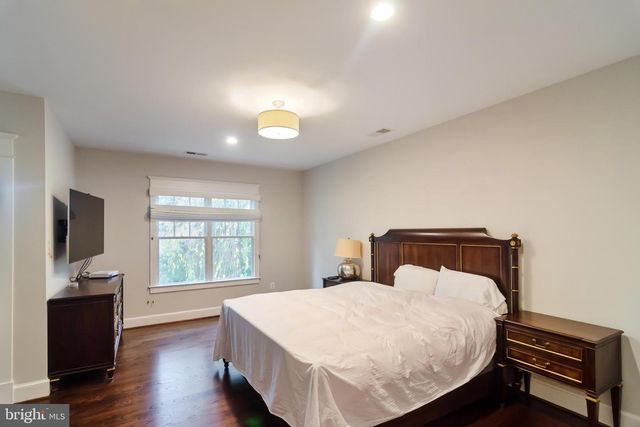 6801 DANFORTH ST, Mclean, VA 22101