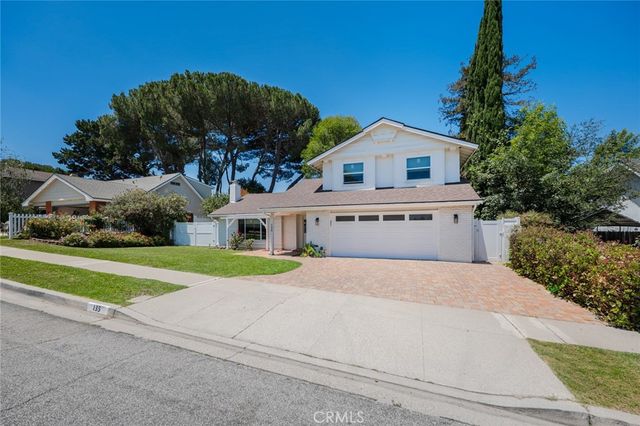 135 Lupe Avenue, Newbury Park, CA 91320