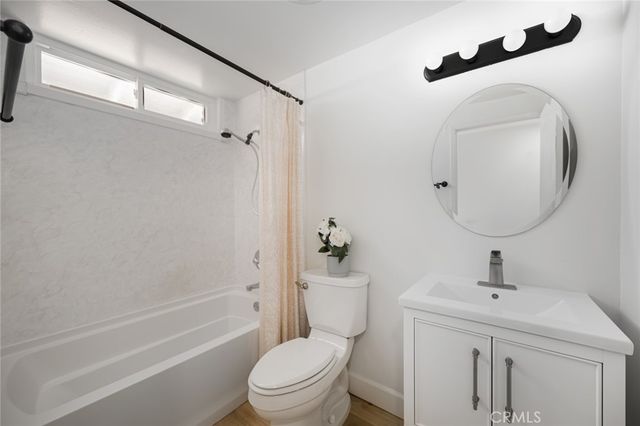 135 Lupe Avenue, Newbury Park, CA 91320