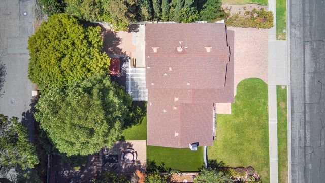 135 Lupe Avenue, Newbury Park, CA 91320