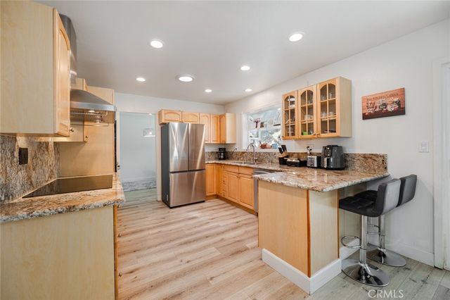135 Lupe Avenue, Newbury Park, CA 91320