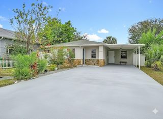 2520 W SAINT JOHN STREET, Tampa, FL 33607