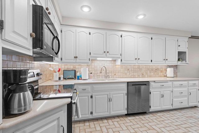 337 WESLEY AVENUE, Green Bay, WI 54302