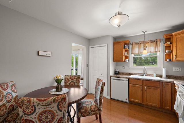 3697 Kingsway Drive, Crown Point, IN 46307