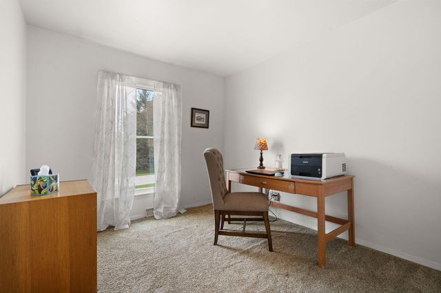3697 Kingsway Drive, Crown Point, IN 46307