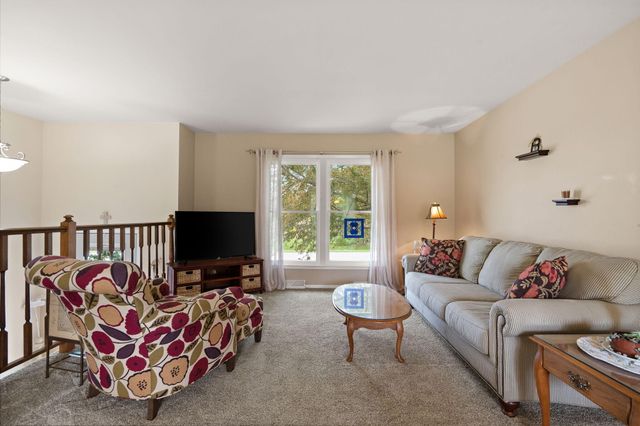 3697 Kingsway Drive, Crown Point, IN 46307