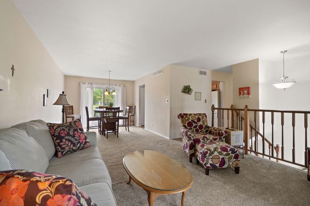 3697 Kingsway Drive, Crown Point, IN 46307