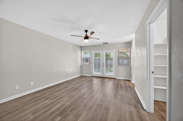 8616 Pershing Ave, Fair Oaks, CA 95628