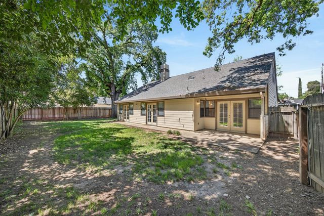 8616 Pershing Ave, Fair Oaks, CA 95628