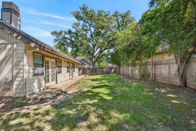 8616 Pershing Ave, Fair Oaks, CA 95628