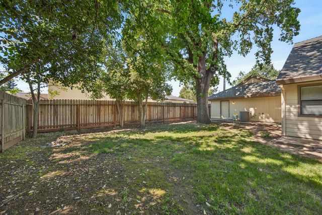 8616 Pershing Ave, Fair Oaks, CA 95628