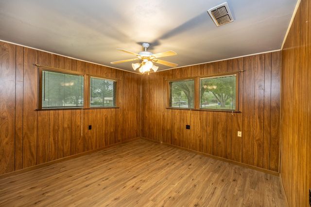 705 Dunning ST, Gonzales, TX 78629