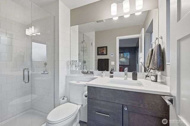 229 NE 185th Street, Shoreline, WA 98155