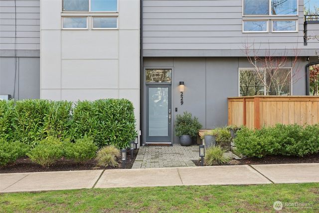 229 NE 185th Street, Shoreline, WA 98155