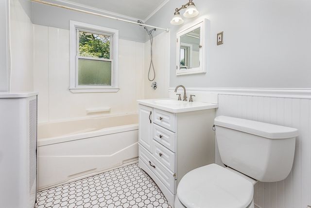 46 Burpee Road 2, Swampscott, MA 01907