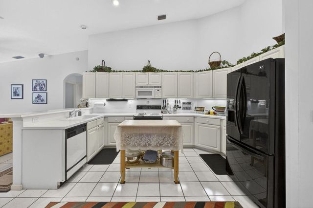 1940 S Club Drive, Wellington, FL 33414