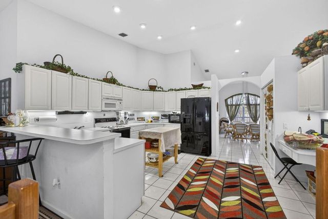 1940 S Club Drive, Wellington, FL 33414