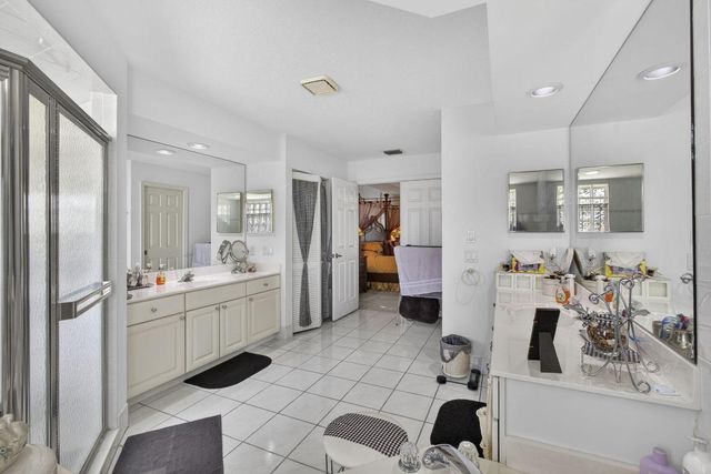 1940 S Club Drive, Wellington, FL 33414