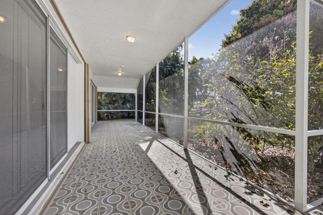 1940 S Club Drive, Wellington, FL 33414