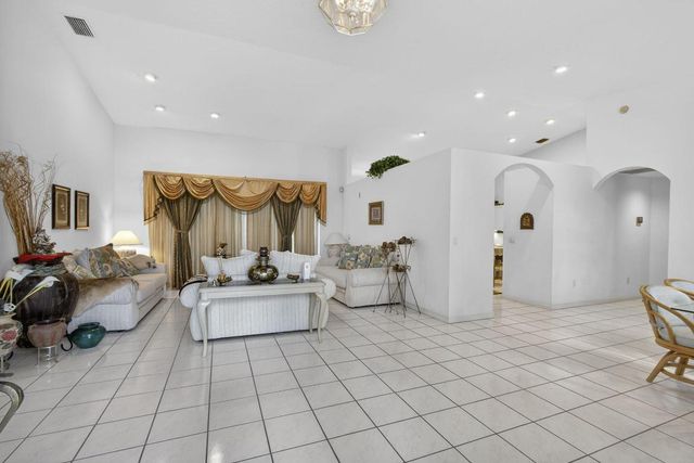 1940 S Club Drive, Wellington, FL 33414