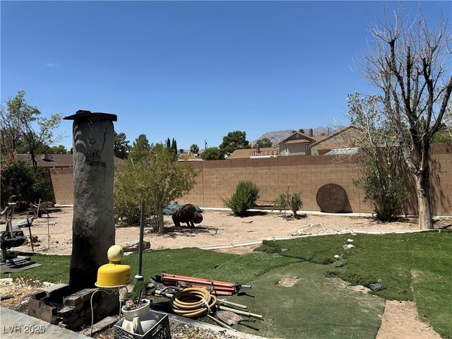 4739 Laurel Canyon Street, Las Vegas, NV 89129