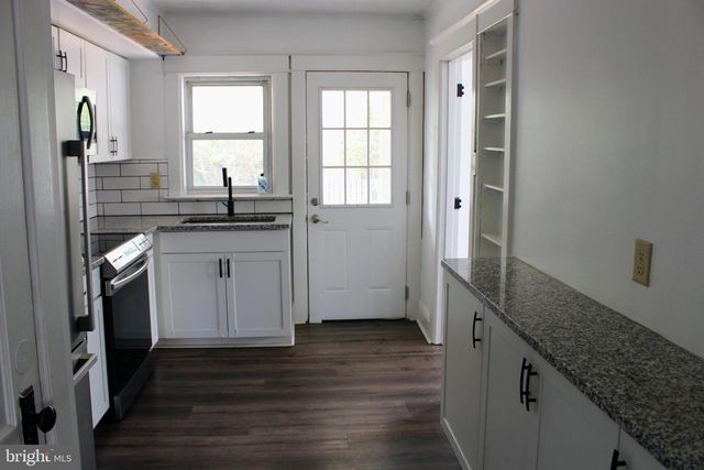 44 N CLINTON ST, York, PA 17404