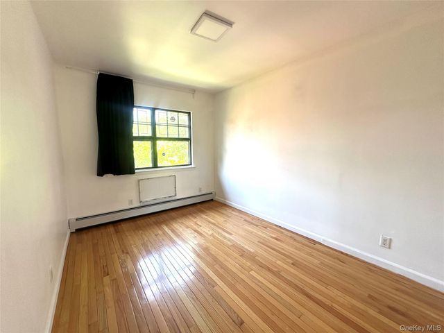 120-25 Ketch Court, College Point, NY 11356