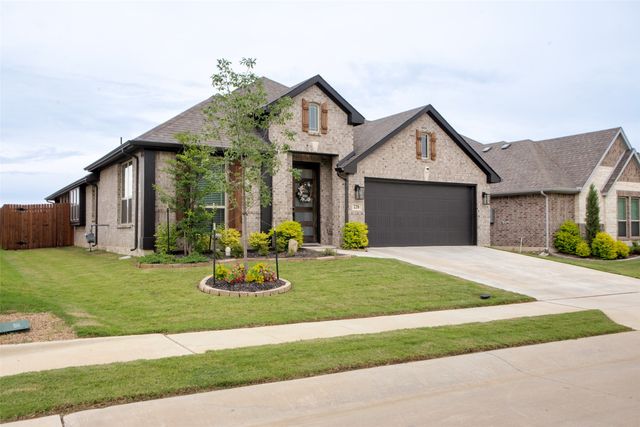 228 Shawnee Trail, Alvarado, TX 76009