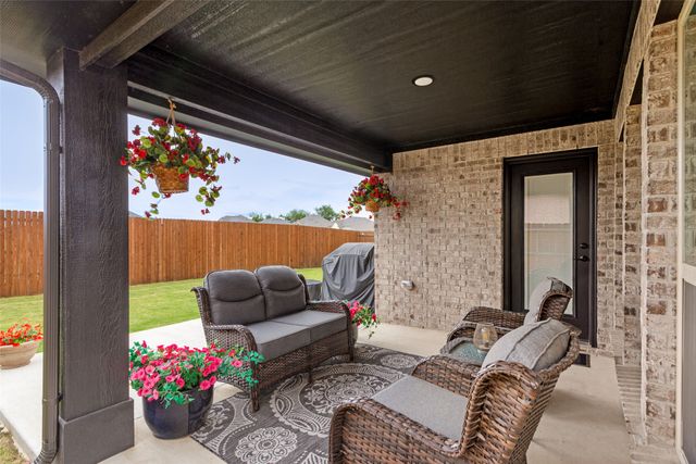 228 Shawnee Trail, Alvarado, TX 76009