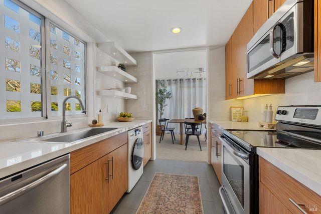 1106 Shelter Bay Ave, Mill Valley, CA 94941