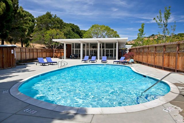 1106 Shelter Bay Ave, Mill Valley, CA 94941