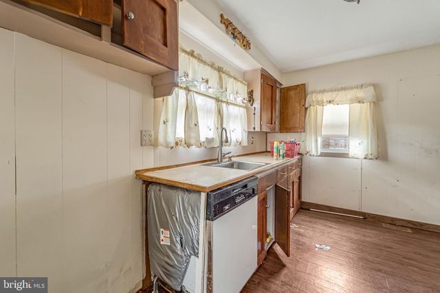 1718 W CHESTNUT AVE, Vineland, NJ 08360