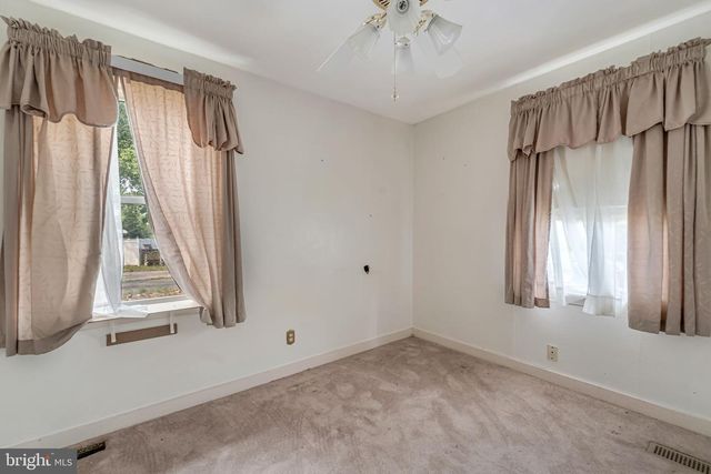 1718 W CHESTNUT AVE, Vineland, NJ 08360