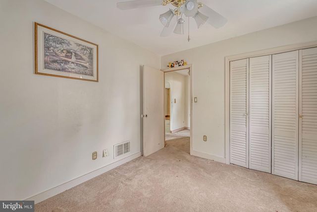 1718 W CHESTNUT AVE, Vineland, NJ 08360