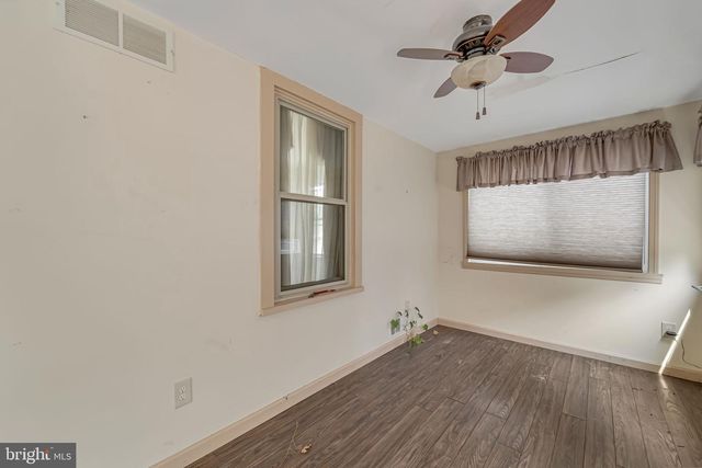 1718 W CHESTNUT AVE, Vineland, NJ 08360