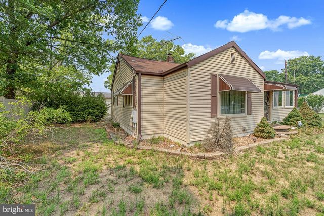 1718 W CHESTNUT AVE, Vineland, NJ 08360