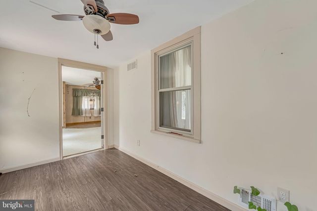 1718 W CHESTNUT AVE, Vineland, NJ 08360