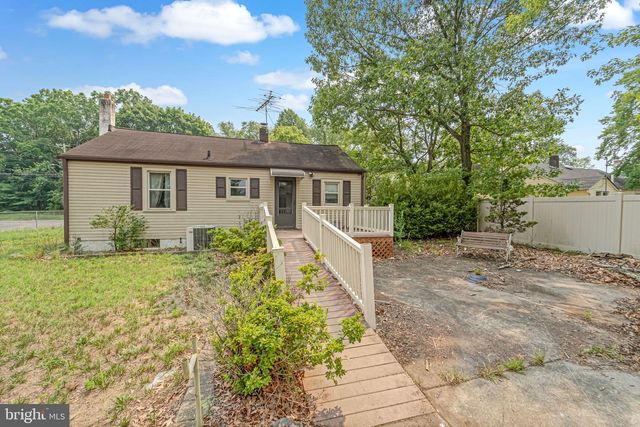 1718 W CHESTNUT AVE, Vineland, NJ 08360