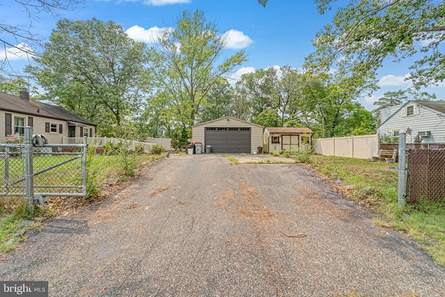 1718 W CHESTNUT AVE, Vineland, NJ 08360