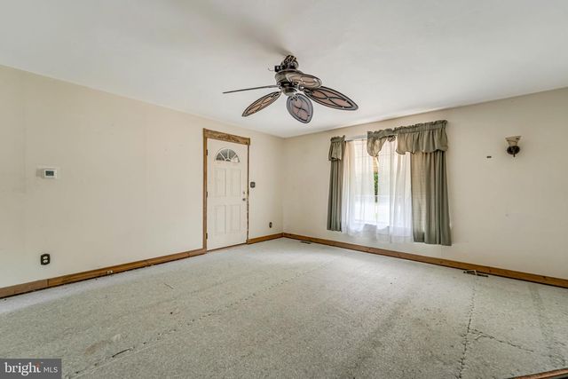 1718 W CHESTNUT AVE, Vineland, NJ 08360