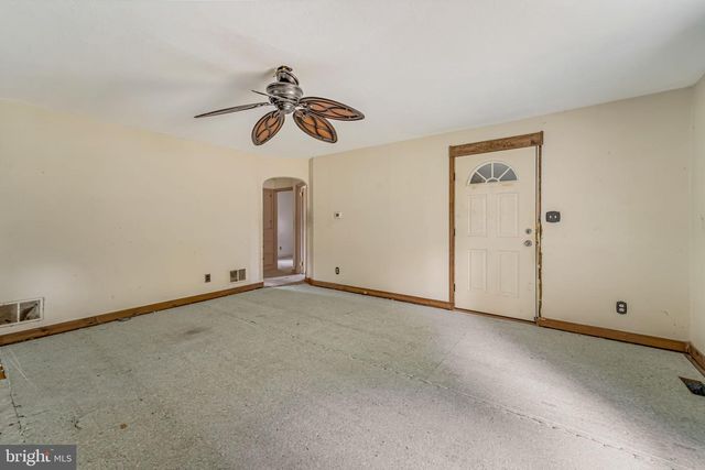 1718 W CHESTNUT AVE, Vineland, NJ 08360