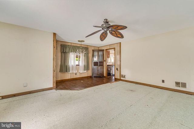 1718 W CHESTNUT AVE, Vineland, NJ 08360